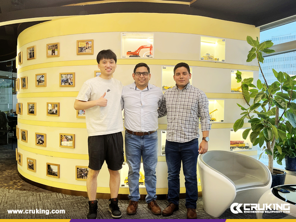 Ecuador Customer Visited CRUKING Shanghai Head Office