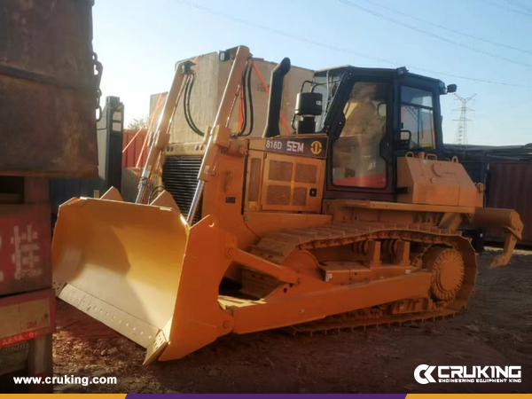 Guatemala - 1 Unit SEM SEM816D Bulldozer