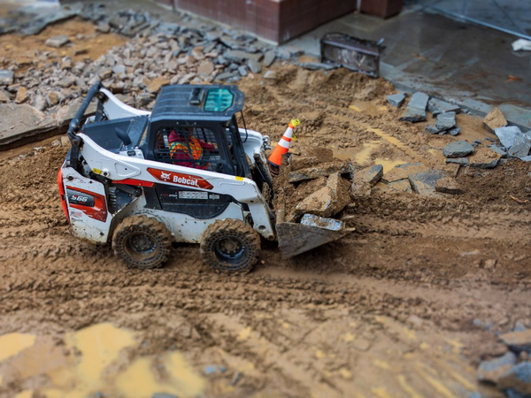 How to Optimize Uptime for Compact Track Loaders